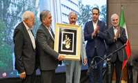 تقدیر از دکتر ابوالفضل افشارفرد در آیین گرامیداشت روز پزشک