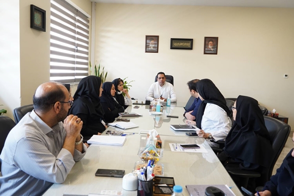 نشست سیاست‌گذاری و تعیین بسته‌های خدماتی بیماران بین‌الملل در مجتمع بیمارستانی شهدای تجریش
