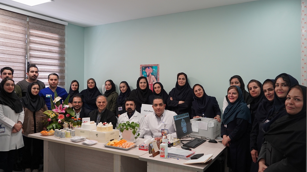 فرا رسیدن ولادت حضرت زینب (س) وگرامیداشت روز پرستارو دیدار تیم مدیریتی مرکز ازاورژانس ،بخشهای بالینی و پاراکلینیک  بیمارستان شهدای تجریش 